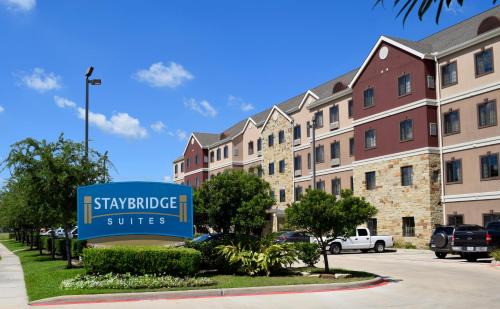 The Fountains Hotel | Staybridge Suites Houston Stafford - Sugar Land by IHG