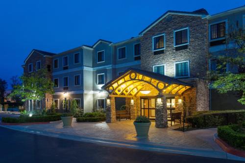 Lake Forest Hotel | Staybridge Suites Irvine East/Lake Forest by IHG