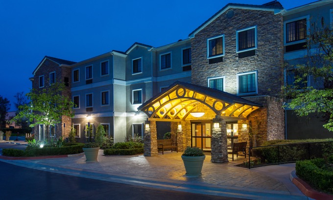 Lake Forest Hotel | Staybridge Suites Lake Forest, an Ihg Hotel