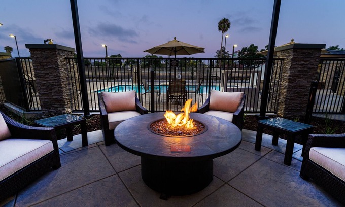 Newark Hotel | Staybridge Suites Newark - Fremont by IHG