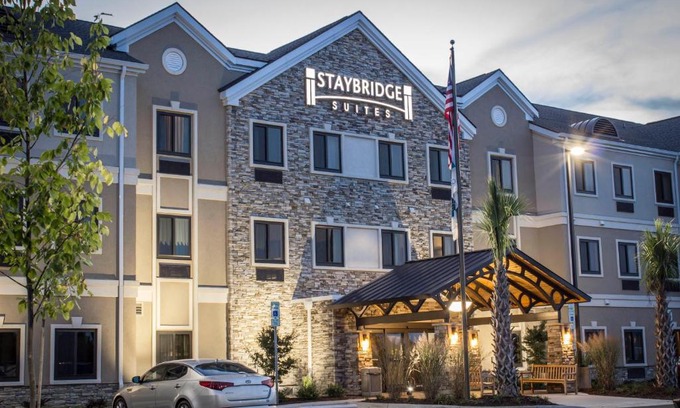 Jacksonville Hotel | Staybridge Suites North Jacksonville by IHG