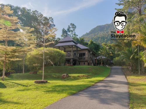 Santubong House | Staycation Homestay 50 Peaceful Villa Damai