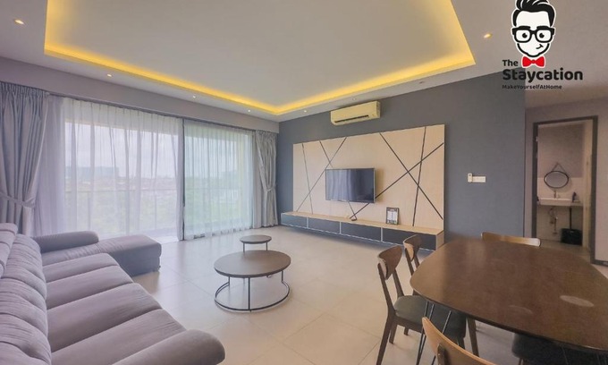 Kuching Apartment | Staycation Homestay 66 Echelon 6002