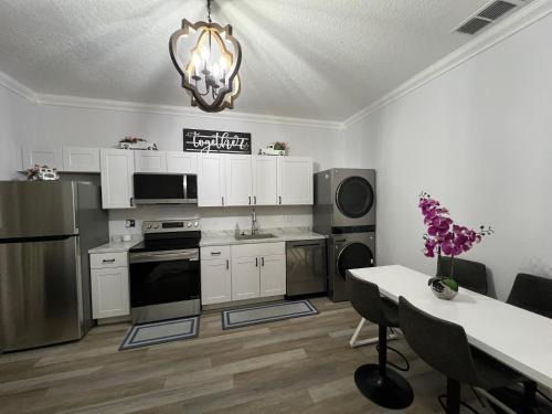 Ocoee Apartment | Staycation Spot