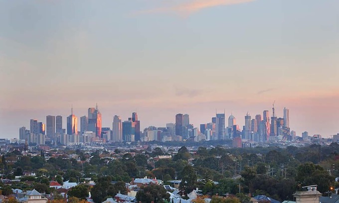 Northcote Apartment | StayCentral - Northcote Hill Penthouse - Campbell Grove, Northcote - 2 Bedrooms, 2 Beds, 1 Bathroom, 1 secure undercover parking spot.
