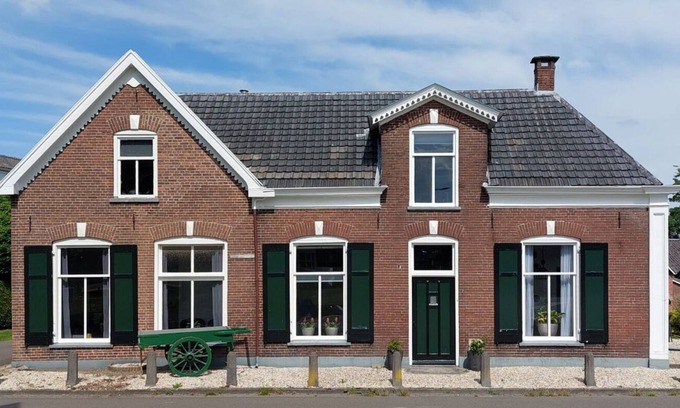 Wapenveld Bed & Breakfast | Staying in a monumental farm from 1897. (B&B)