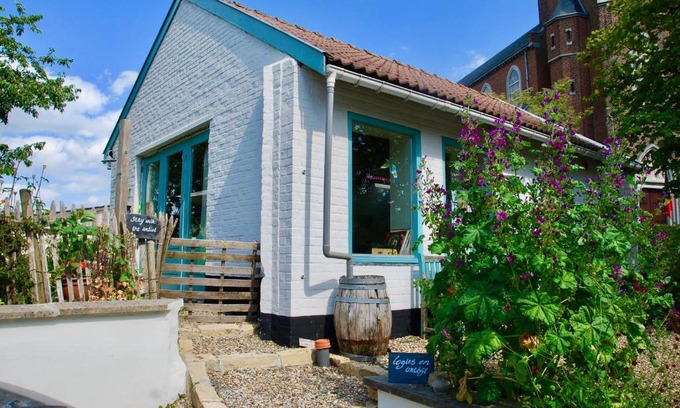 Teuven House | Staying with the artist