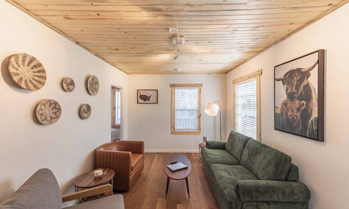 North Bend House | #StayinMyDistrict Brussells Bungalow