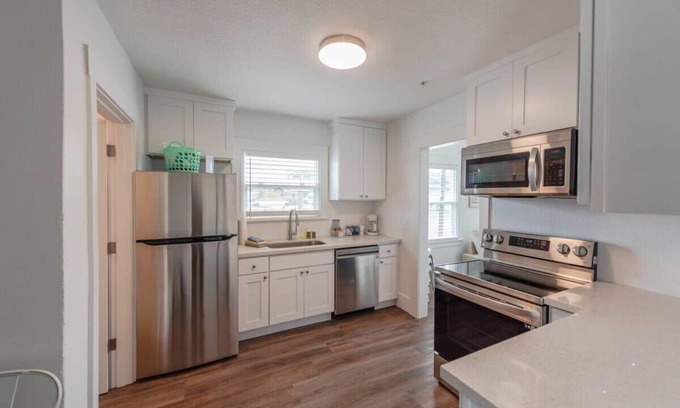 Coos Bay House | #StayInMyDistrict Coos Bay Bluebird Cottage