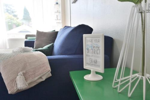 Coos Bay Apartment | #StayinMyDistrict Heritage House Suite