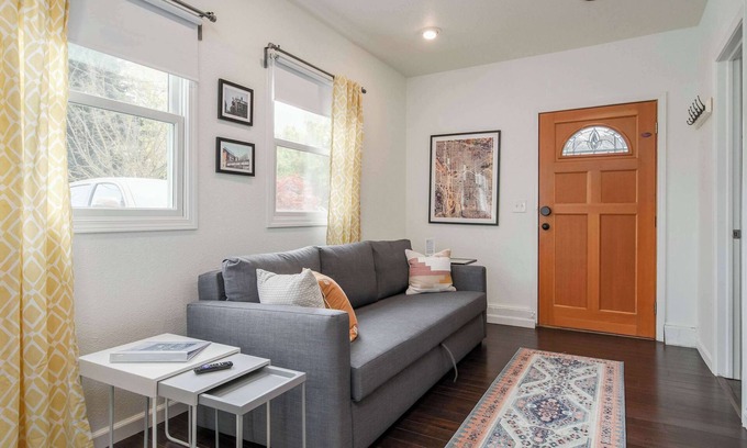Kenton House | #StayinMyDistrict Kenton Private Guest House