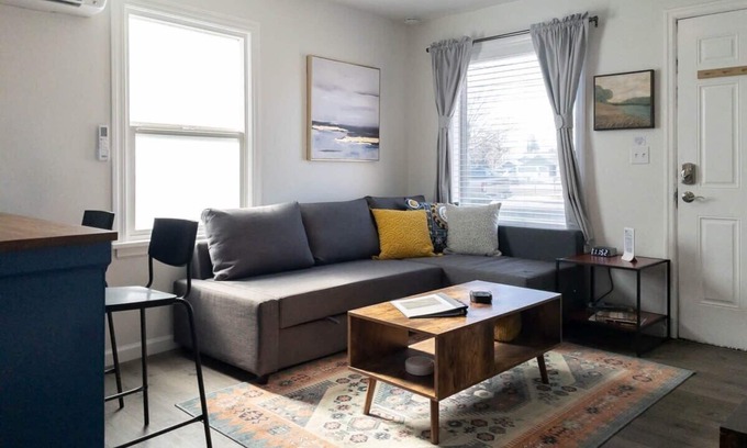 College Place House | #StayinMyDistrict Walla Walla Cozy Wine Escape