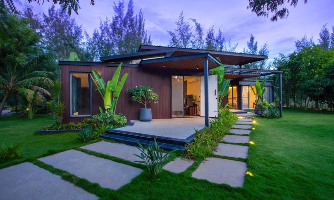 Akkalenahalli Mallena - Halli Villa | StayVista at Cargo Haus The Luxury Collection