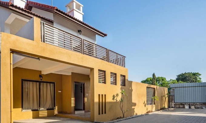 Valsad Villa | StayVista at Country Charm