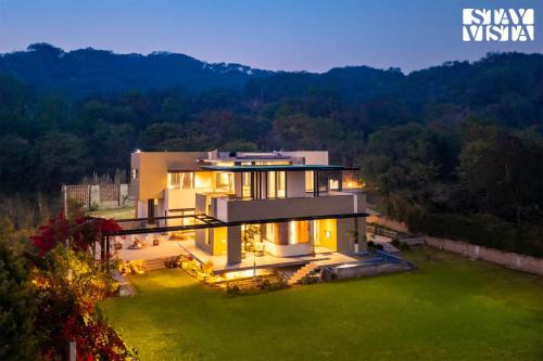 Kishangarh Villa | StayVista at LettGo with Garden, BBQ & Terrace