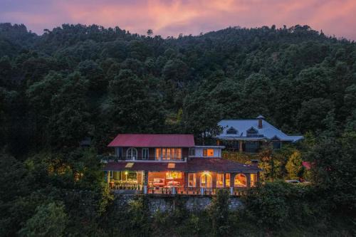 Amritpur Villa | StayVista at The Verandah