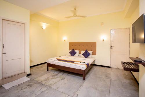 Teynampet Hotel | Stayz Inn Near US Embassy