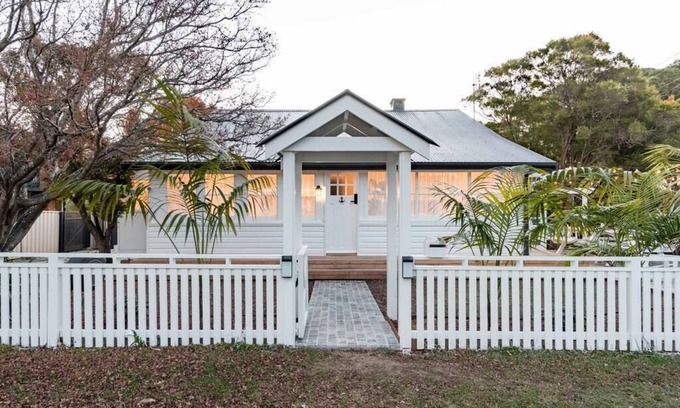 Huskisson House | Steamers Bungalow Sum