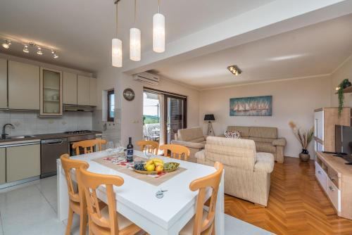 Lukoran Apartment | Stedi Apartment