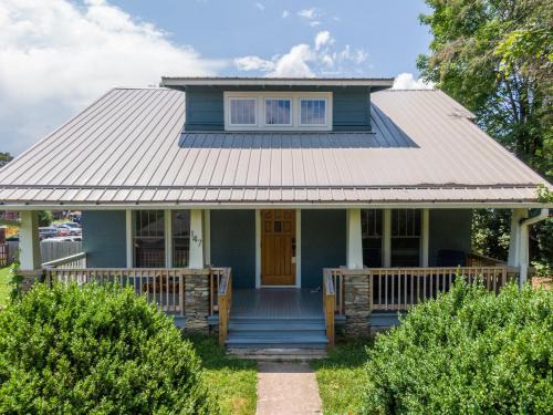 Blowing Rock House | Stella Maris