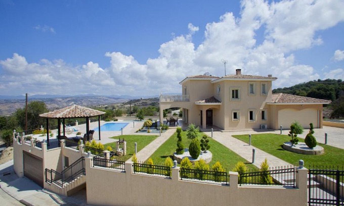 Stroumpi Villa | Stella Villa