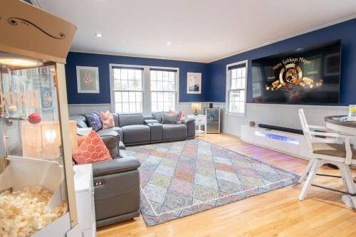 West Chatham House | Stellar Home with Hot Tub & Movie Room