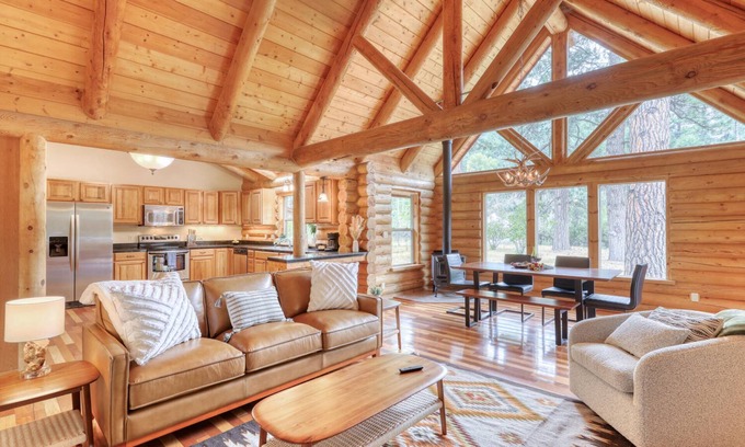 Pagosa Springs House | Stellar Riverfront Cabin with Hot Tub, Fireplace, Acreage & Pet-Friendly - Perfect Colorado Getaway