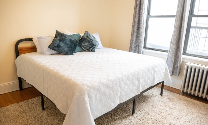 Hoboken Condo | Stellar stay in spacious comfort – Hoboken