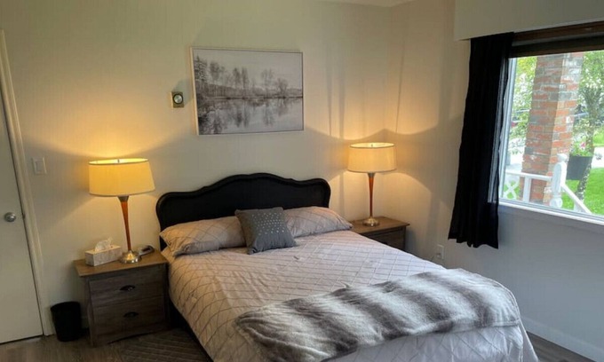 Crofton House | Steph Winstanley Private room minutes from Crofton shores