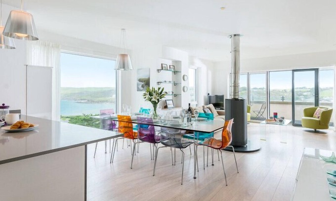 Trebetherick Cottage | STEPPER POINT, pet friendly, with a garden in Polzeath