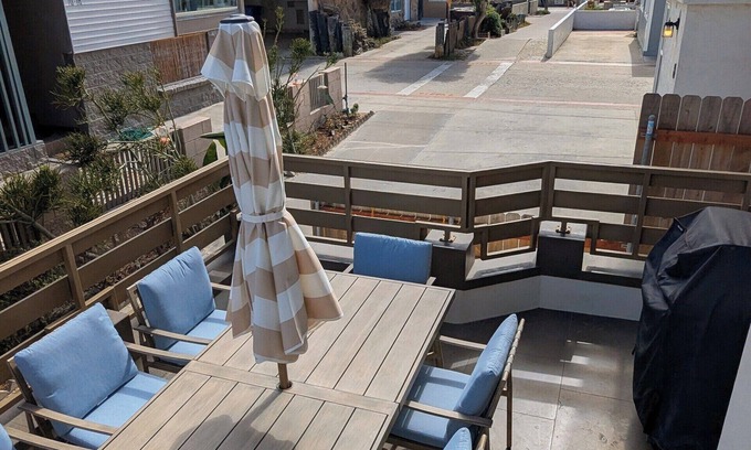 Mission Beach House | Steps from Ocean! Ocean/Bay Views! Rooftop Deck! Two Car Garage! Renovated!