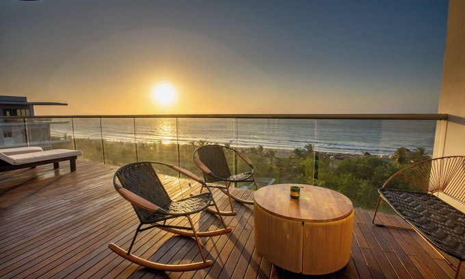 Zona Norte Condo | STEPS FROM THE BEACH PENTHOUSE