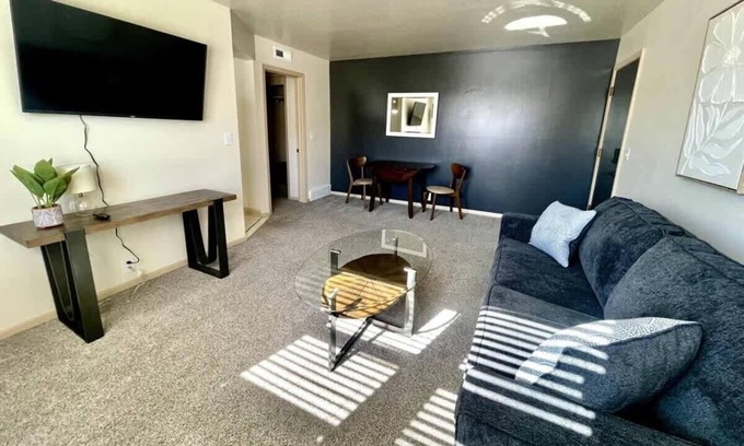 Joslyn Castle Apartment | Steps from UNMC and Dining Delights