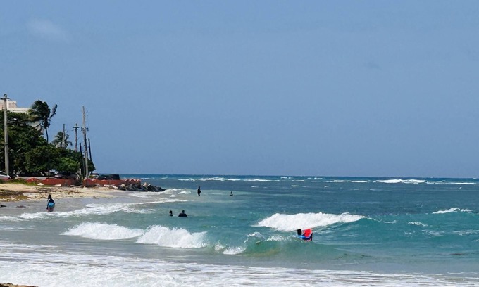Vilomar Villa | Steps Luquillo Beach. Cozy Family Resort, 27 Guests, Free Continental Breakfast