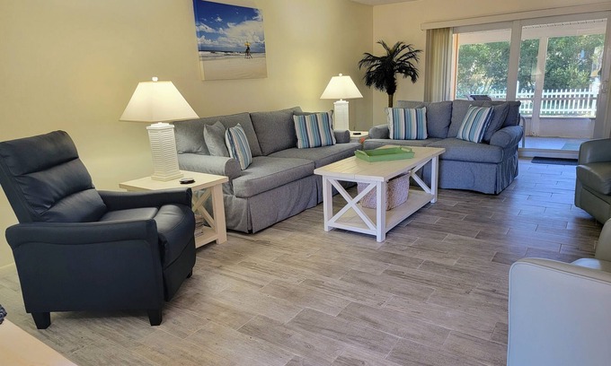 St. Augustine Beach Villa | STEPS TO BEACH!POOLS,TENNIS,2BR/2BA VILLA,CLEAN,QUIET,WIFI 5STAR REVIEWS!