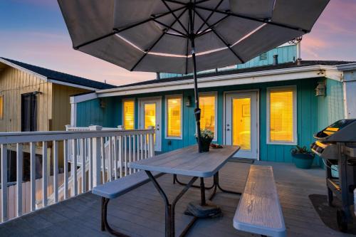 Oceano House | Steps to Beach w PatioDeck Foosball Happy Bottom Beach House by AvantStay