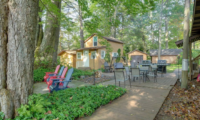 Mayville Cottage | Steps to Chautauqua Lake: Cozy Cottage w/Patio