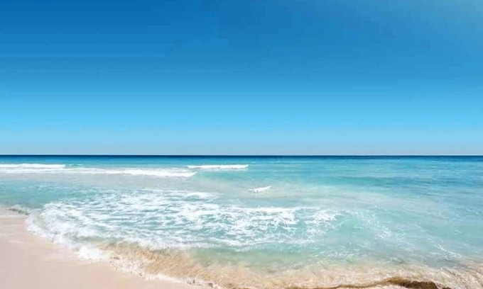 Sarasota Apartment | STEPS TO LIDO BEACH #104