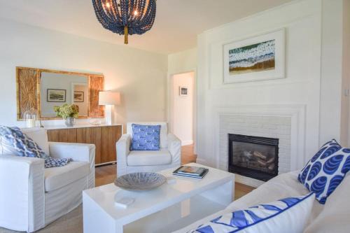 Chatham House | Steps to Oyster Pond Private Dock!