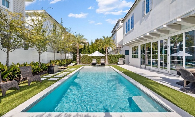 Panama City Beach House | STEPS to Private Beach! Private Pool, Game Room, 6 Bikes! Brand New, Sleeps 20!