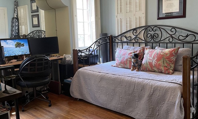 Belmont Shore House | Steps to the beach and shopping/dining. Spanish-style house with updated kitchen