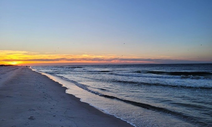 Fort Morgan Condo | Steps to the Beach, Relax & Unwind, make memories