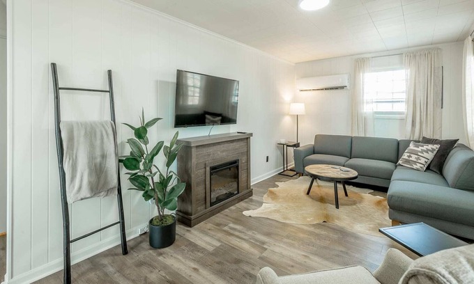 Chickamauga Lake Cabin | Steps to the Waterfront! Shoal up on Sale Creek