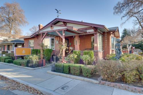 Downtown Reno House | Steps to Truckee River Walk Rose Cottage