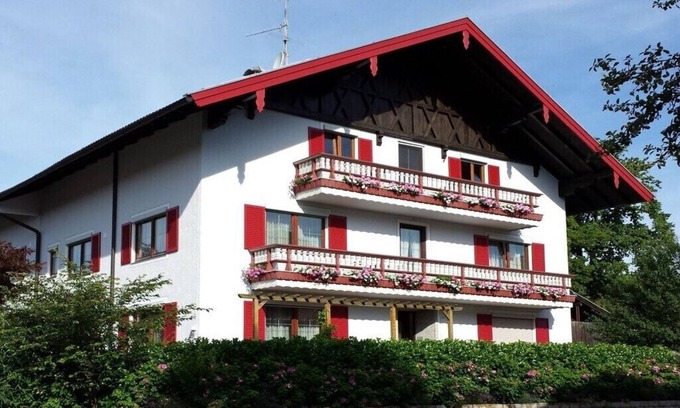Rimsting House | Stettner Lake in Maderhof