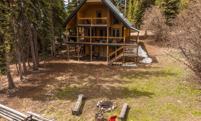 Logan Lake Cabin | Stewart Family Cabin by Face Lake