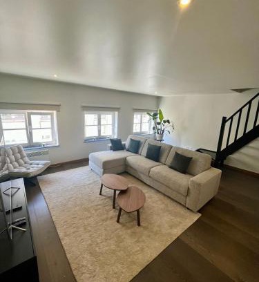 Broekwijk Apartment | Stilias Apartment 6P City Center