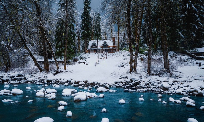 Verlot Cabin | Stilly River Haus - Hot tub - Firepit - Fireplace