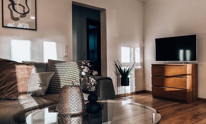 Niederstotzingen Apartment | Stilvolle und Moderne Wohnung Nahe Legoland
