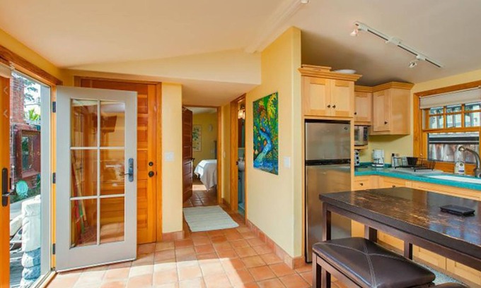 Stinson Beach Cottage | Stinson Beach Vibe - Easy Living w Garden & Outdoors Shower